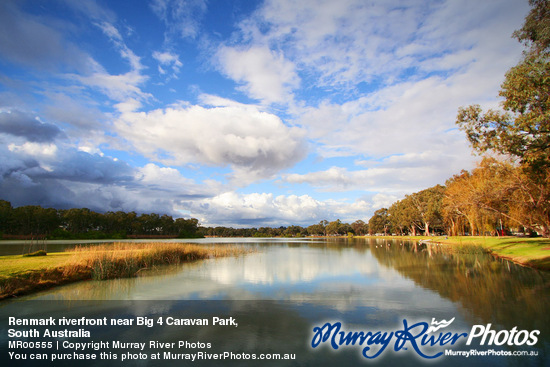 Renmark riverfront near Big 4 Caravan Park,\nSouth Australia