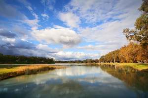 Renmark riverfront near Big 4 Caravan Park,\nSouth Australia