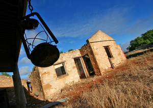 Abondoned homestead near Mannum