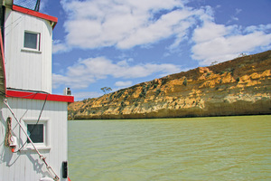 PS Marion and cliffs of Morgan, South Australia