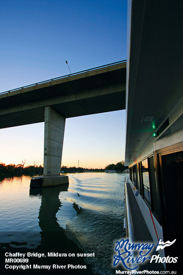 Chaffey Bridge, Mildura on sunset