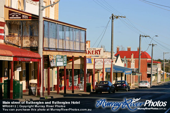 Main street of Rutherglen and Rutherglen Hotel