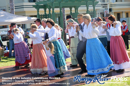 Dancing at the Industry Celebrations, Renmark