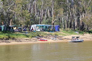 Riverside camping at Tocumwal